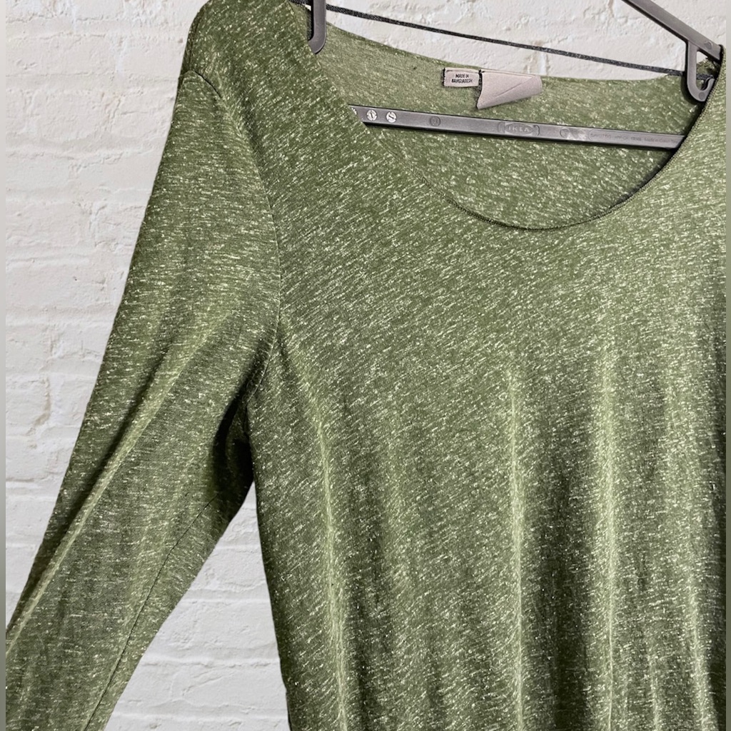 Vero Moda Heathered Green Lightweight Long Sleeve Shirt With Outer Seam, Medium